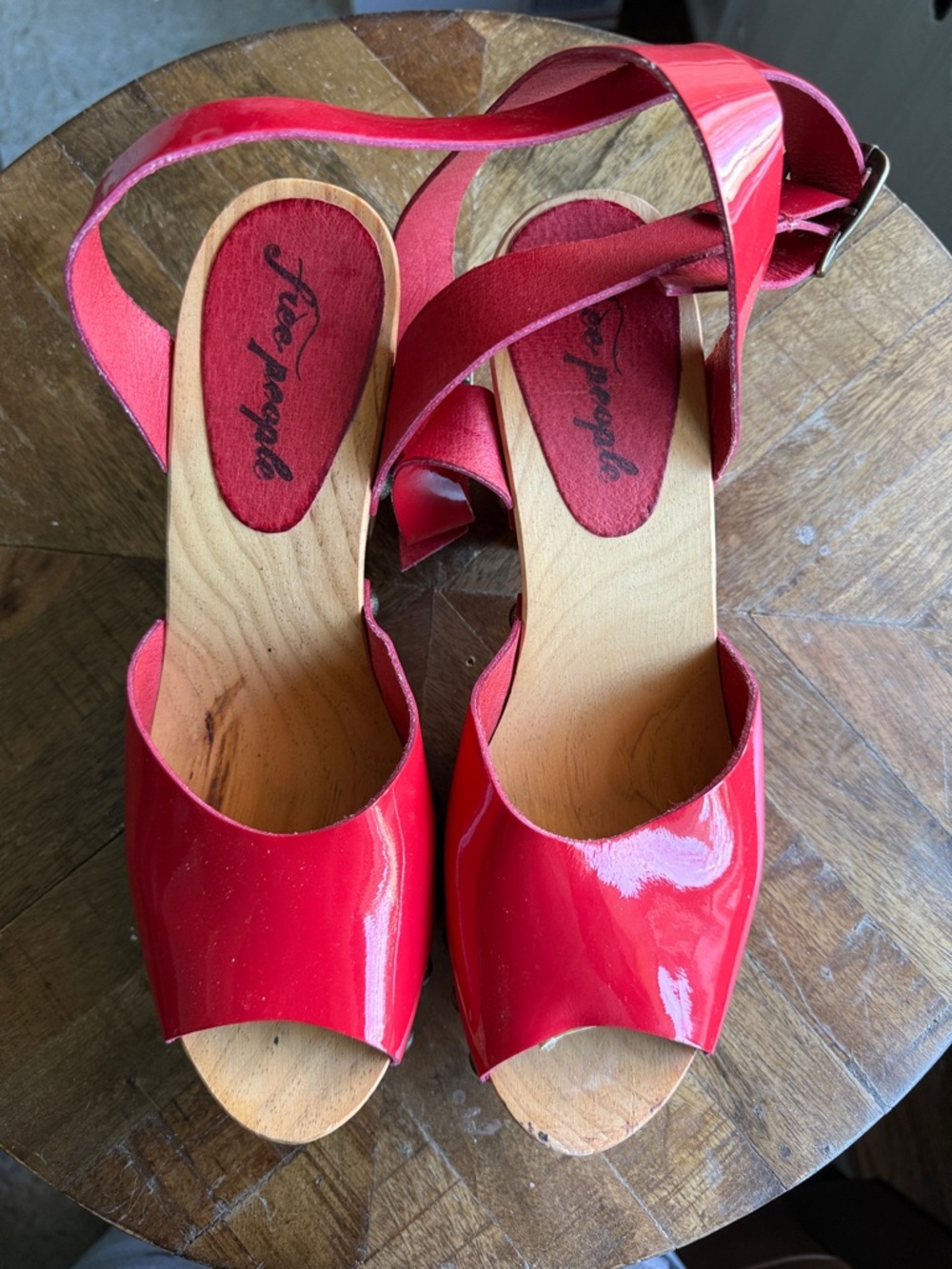 Free People Pasadena Patent Leather Wood Clog Sandals 40/10 - Picture 2 of 7
